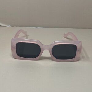 Minue | Garland Sunglasses in Pink